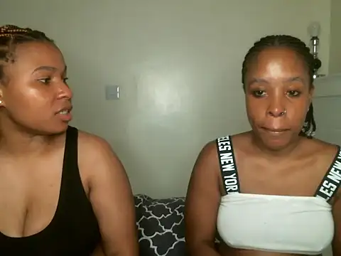 R-thequeen online show from March 2025 09:48:02 PM