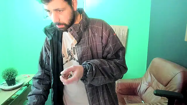 Snapshot of savage_daddyy chatting on February 2025 03:04:01 PM savage daddyy online show from February 2025 03:04:01 PM