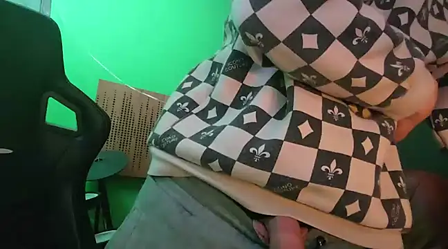 Snapshot of savage_daddyy chatting on February 2025 04:29:01 PM savage daddyy online show from February 2025 04:29:01 PM