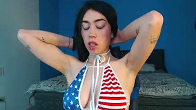 Snapshot of Julieta_De_Los_Angeles chatting on October 2025 01:54:02 PM Julieta De Los Angeles online show from October 2025 01:54:02 PM