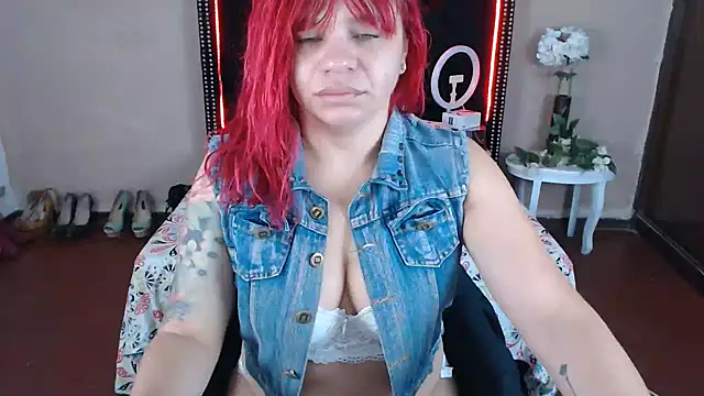 Snapshot of VioletaaaSlave chatting on February 2026 10:47:01 AM VioletaaaSlave online show from February 2026 10:47:01 AM