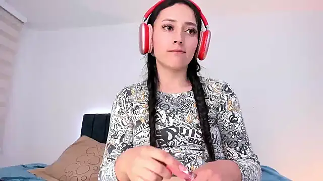 Snapshot of liaqueen610 chatting on December 2024 11:40:02 PM liaqueen610 online show from December 2024 11:40:02 PM