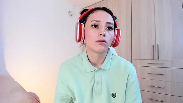 Snapshot of liaqueen610 chatting on December 2024 02:30:02 AM liaqueen610 online show from December 2024 02:30:02 AM