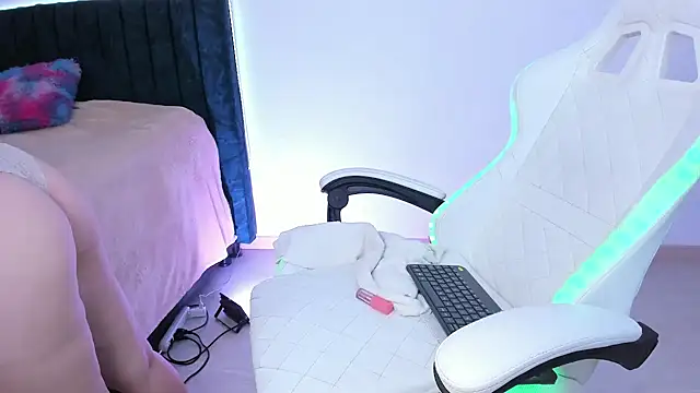 Snapshot of liaqueen610 chatting on January 2025 03:01:01 AM liaqueen610 online show from January 2025 03:01:01 AM