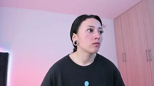 Snapshot of liaqueen610 chatting on January 2025 11:38:01 PM liaqueen610 online show from January 2025 11:38:01 PM