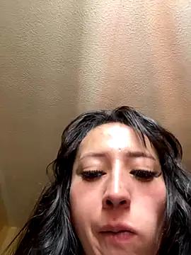 Snapshot of liaqueen610 chatting on October 2025 04:20:02 PM liaqueen610 online show from October 2025 04:20:02 PM