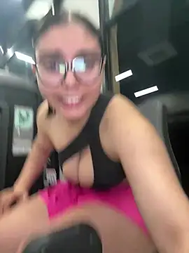 zui lu online show from February 2025 05:01:01 AM