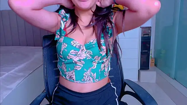 Snapshot of Aashika-Kaur chatting on December 2025 04:54:01 AM Aashika-Kaur online show from December 2025 04:54:01 AM