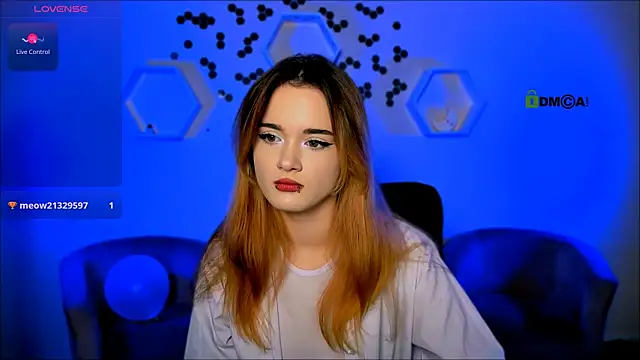 Snapshot of liana_kisses chatting on November 2025 08:42:01 PM liana kisses online show from November 2025 08:42:01 PM