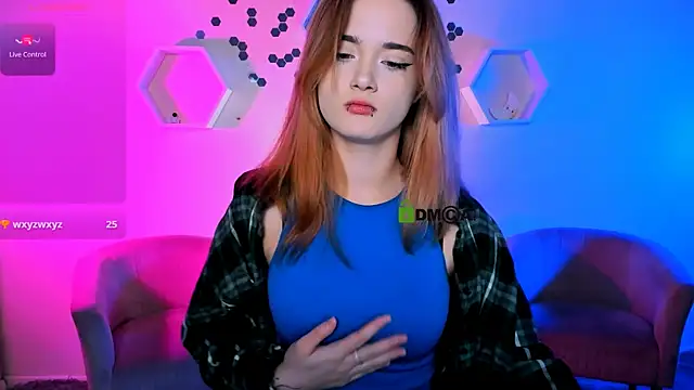 Snapshot of liana_kisses chatting on November 2025 08:40:01 PM liana kisses online show from November 2025 08:40:01 PM