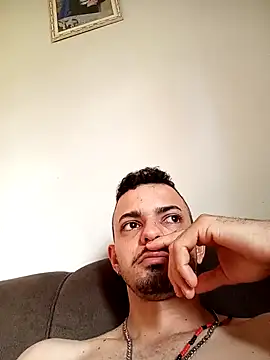 047joaosc online show from December 2024 08:58:02 PM