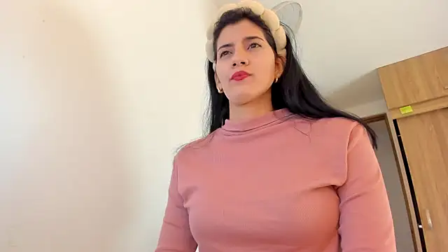 misstoya online show from February 2025 04:16:02 AM