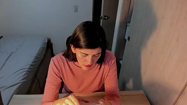 misstoya online show from April 2026 09:52:01 PM