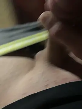 Snapshot of Ariel_Ari chatting on December 2025 01:03:02 AM Ariel Ari online show from December 2025 01:03:02 AM