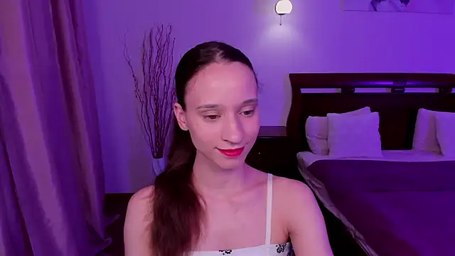 StaceySunny online show from June 2026 07:03:02 PM