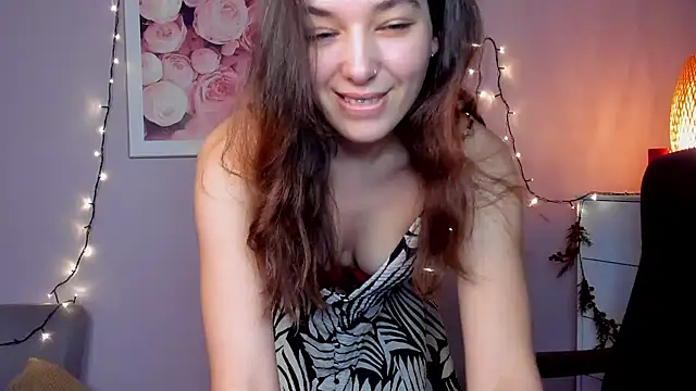 Snapshot of Meagn_Extasy chatting on December 2024 02:27:02 PM Meagn Extasy online show from December 2024 02:27:02 PM