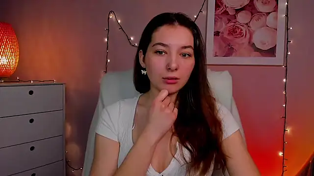 Snapshot of Meagn_Extasy chatting on March 2025 08:18:01 AM Meagn Extasy online show from March 2025 08:18:01 AM