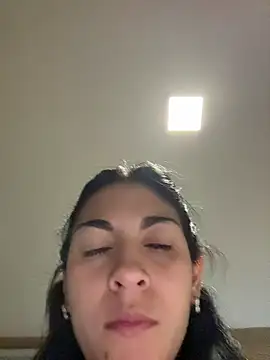 Valentcouple online show from February 2026 02:41:01 AM