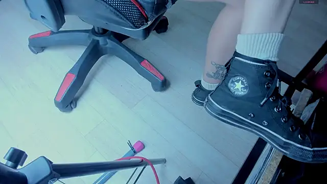 Snapshot of selene_red_ chatting on November 2025 03:47:02 PM selene red online show from November 2025 03:47:02 PM