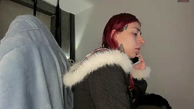 Snapshot of selene_red_ chatting on November 2025 01:55:02 PM selene red online show from November 2025 01:55:02 PM