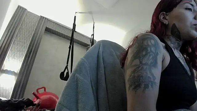 Snapshot of selene_red_ chatting on December 2025 02:04:02 PM selene red online show from December 2025 02:04:02 PM