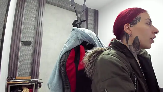 selene red  online show from February 2026 12:29:01 AM