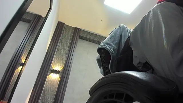 selene red  online show from April 2026 01:54:01 AM