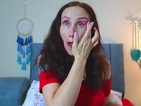 Snapshot of IberianMoonMK chatting on November 2025 06:29:01 PM IberianMoonMK online show from November 2025 06:29:01 PM