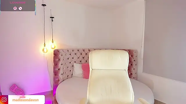 Snapshot of madisson_davon chatting on October 2025 08:06:02 PM madisson davon online show from October 2025 08:06:02 PM