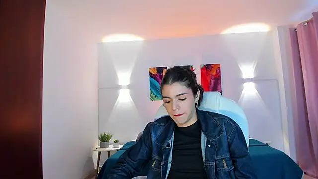 NoahCasstro online show from December 2024 02:10:02 PM