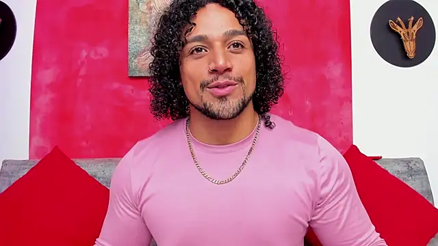 Snapshot of MikeEstevess chatting on January 2025 01:24:01 AM MikeEstevess online show from January 2025 01:24:01 AM