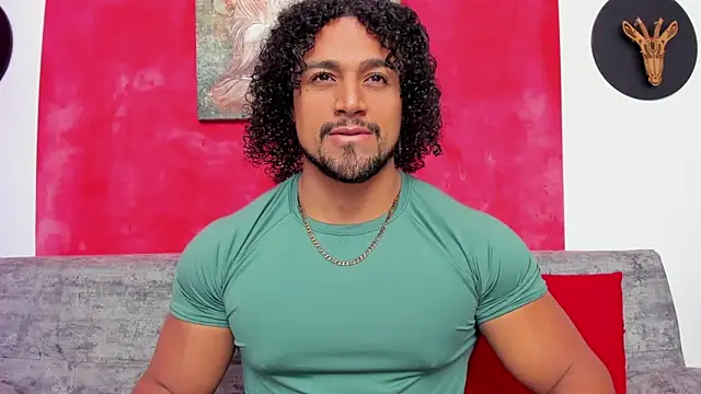 Snapshot of MikeEstevess chatting on January 2025 12:25:02 PM MikeEstevess online show from January 2025 12:25:02 PM