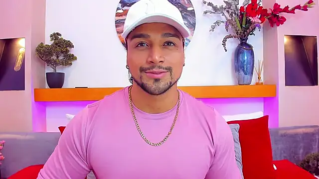 Snapshot of MikeEstevess chatting on February 2025 05:01:01 AM MikeEstevess online show from February 2025 05:01:01 AM