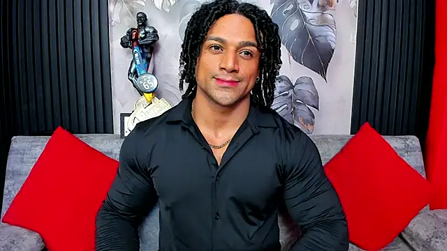 Snapshot of MikeEstevess chatting on September 2025 02:12:01 AM MikeEstevess online show from September 2025 02:12:01 AM