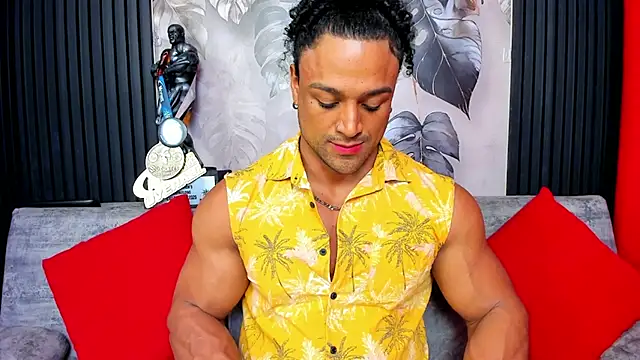 Snapshot of MikeEstevess chatting on September 2025 05:56:01 AM MikeEstevess online show from September 2025 05:56:01 AM