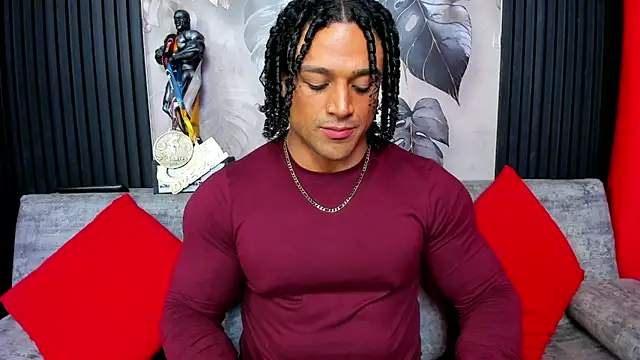 Snapshot of MikeEstevess chatting on October 2025 03:09:02 AM MikeEstevess online show from October 2025 03:09:02 AM