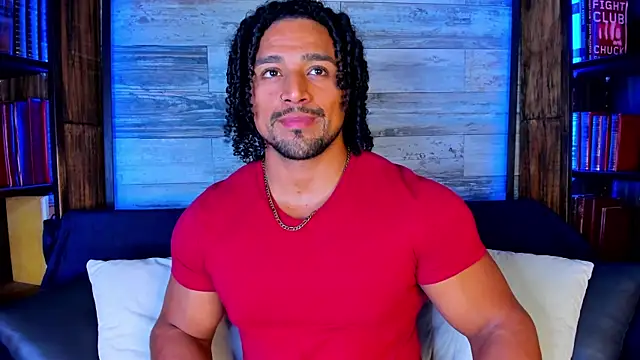 Snapshot of MikeEstevess chatting on July 2026 06:39:01 AM MikeEstevess online show from July 2026 06:39:01 AM