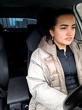 stacy stoone online show from November 2025 07:08:02 AM