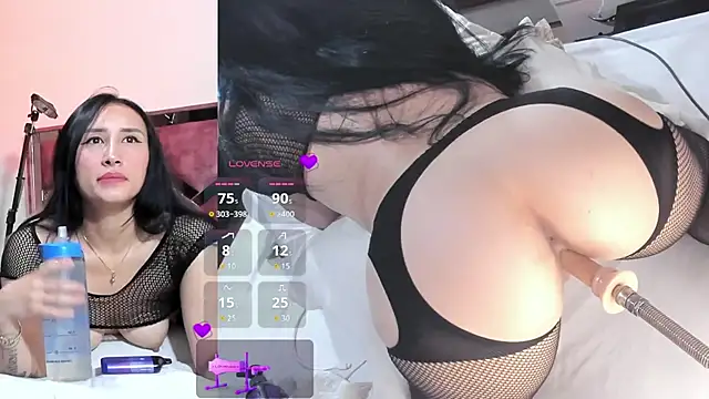 lili moonn online show from October 2025 11:17:01 AM