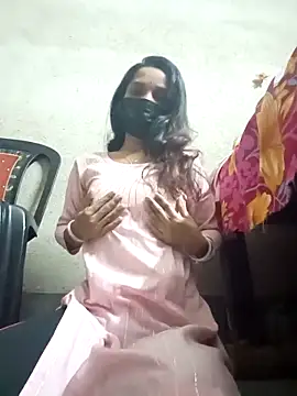 REVA DARLING online show from November 2025 03:43:02 PM