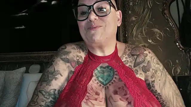 gepiercte nippel online show from January 2025 08:21:01 PM