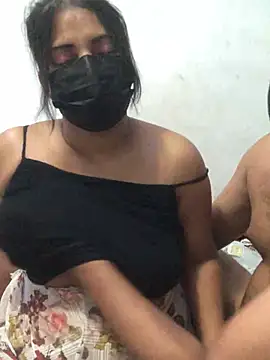 Snapshot of NOORA-GIRL chatting on January 2025 11:56:02 PM NOORA-GIRL online show from January 2025 11:56:02 PM