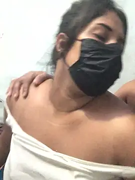 Snapshot of NOORA-GIRL chatting on February 2025 09:41:02 PM NOORA-GIRL online show from February 2025 09:41:02 PM