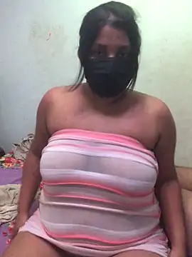 Snapshot of NOORA-GIRL chatting on March 2025 11:42:02 AM NOORA-GIRL online show from March 2025 11:42:02 AM