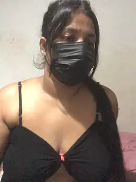 Snapshot of NOORA-GIRL chatting on March 2025 03:20:01 AM NOORA-GIRL online show from March 2025 03:20:01 AM