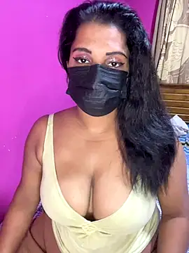 Snapshot of NOORA-GIRL chatting on September 2025 10:15:01 PM NOORA-GIRL online show from September 2025 10:15:01 PM