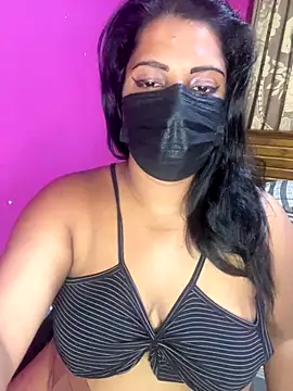 Snapshot of NOORA-GIRL chatting on October 2025 11:39:01 PM NOORA-GIRL online show from October 2025 11:39:01 PM