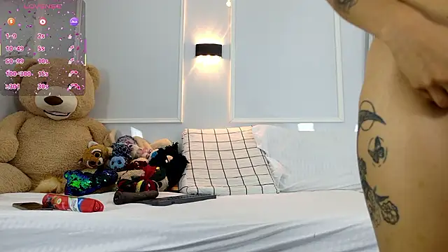 zorravioletta1 online show from February 2026 01:11:01 PM