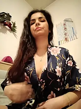 Snapshot of Saturnia_Yvonne chatting on February 2025 04:57:01 PM Saturnia Yvonne online show from February 2025 04:57:01 PM