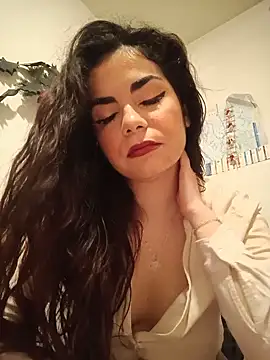 Snapshot of Saturnia_Yvonne chatting on February 2025 06:41:02 PM Saturnia Yvonne online show from February 2025 06:41:02 PM